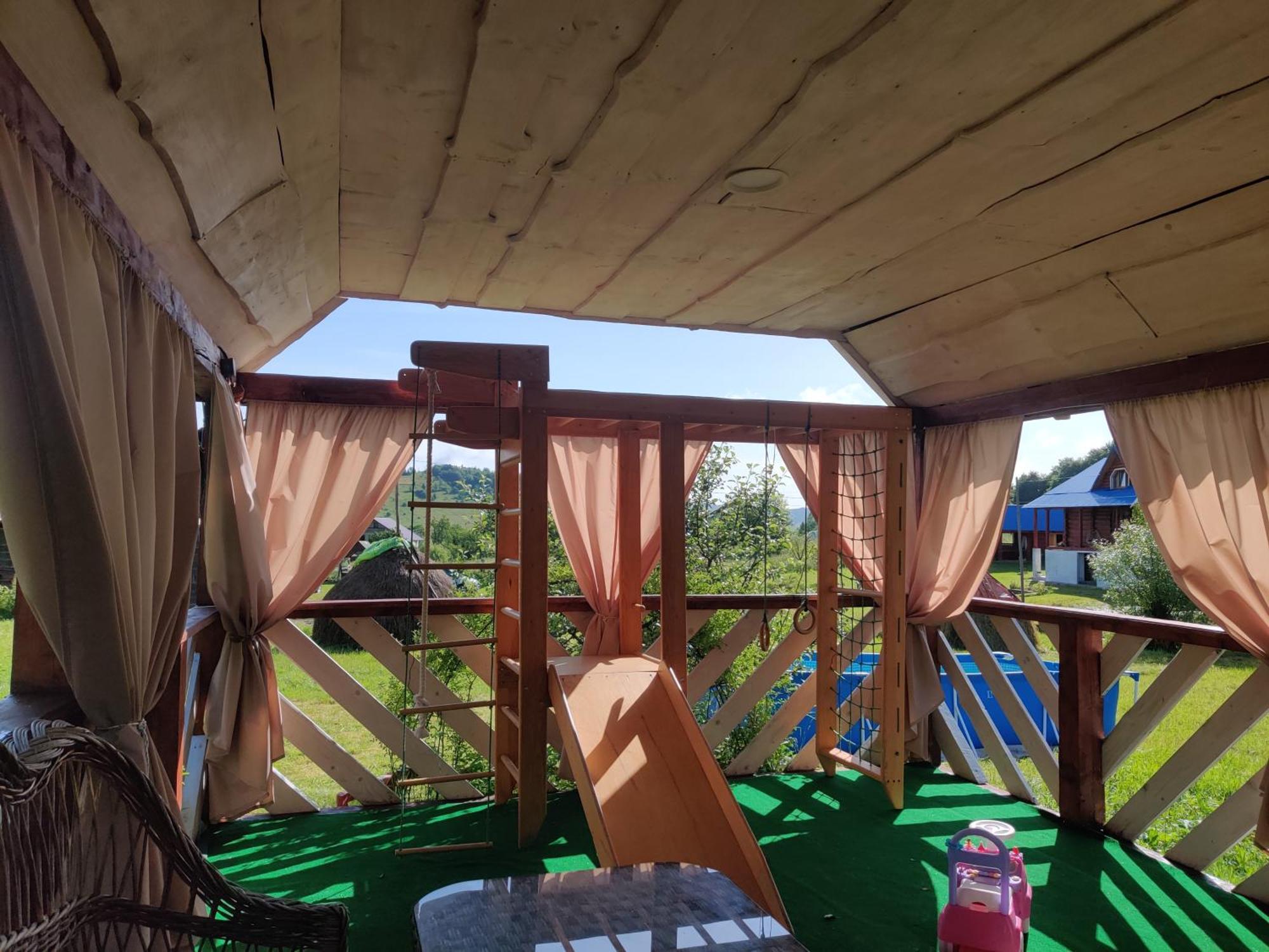"У Яслигана" Hotel Pilipets ภายนอก รูปภาพ